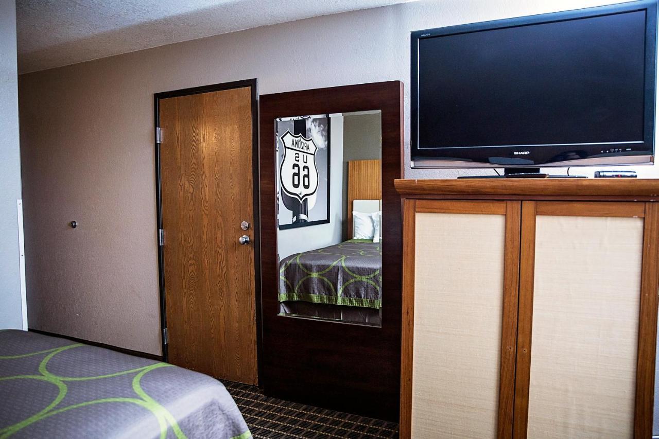 Super 8 By Wyndham Holbrook Hotel Екстериор снимка